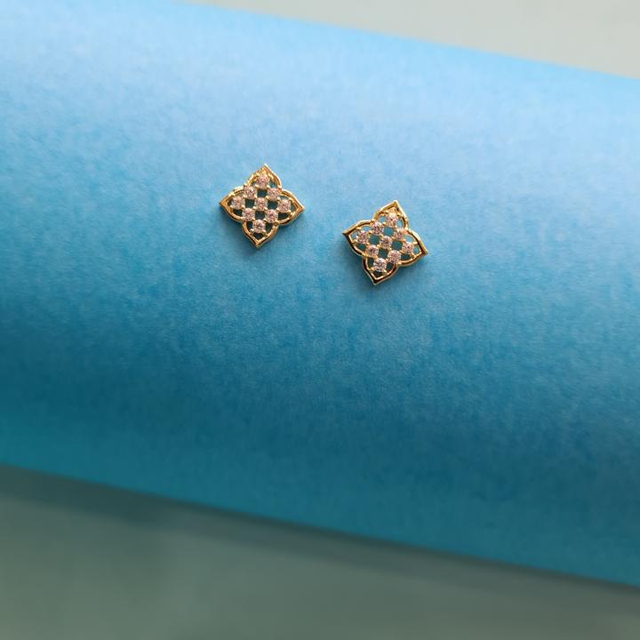 Simple Diamond Earring