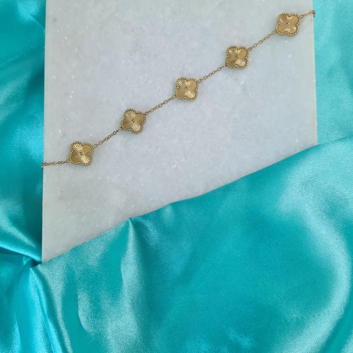 Golden clown loose bracelet