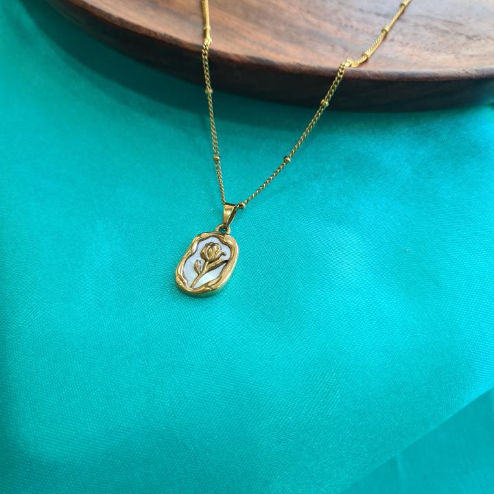 Vintage Floral Necklace