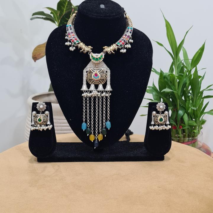 NavRang Fusion Necklace 02