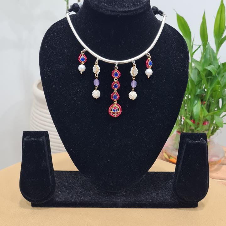 Delicate Fusion Hansli Necklace