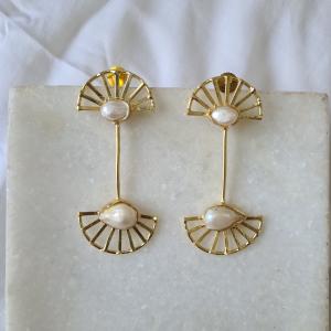 Pearl Petals Earing